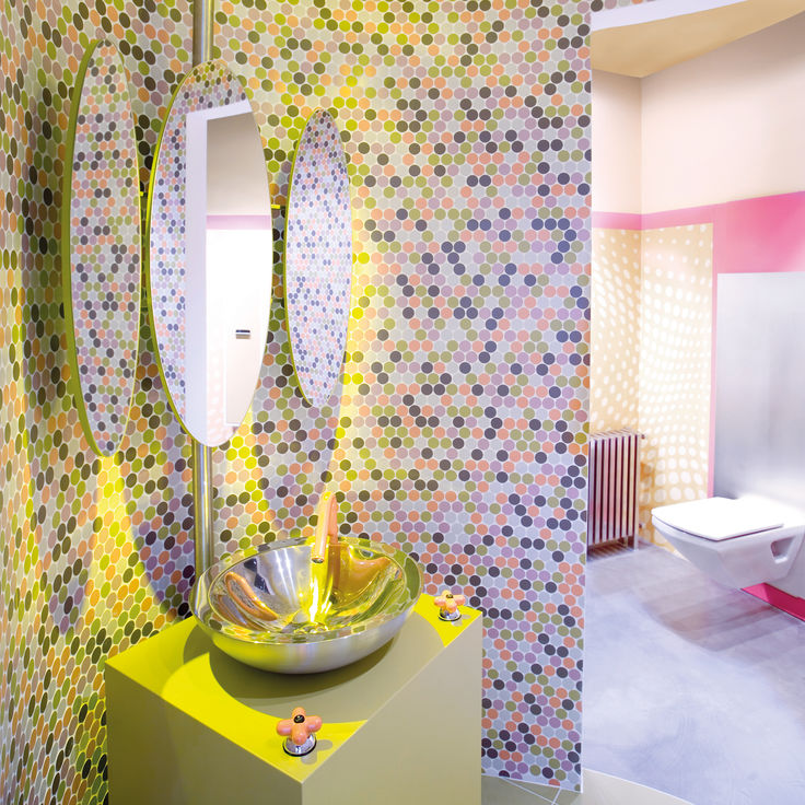 Gebogene Wand im Badezimmer