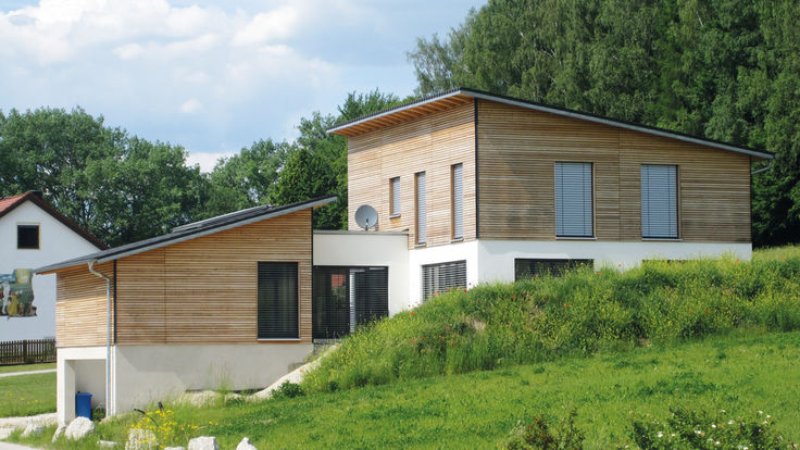 Haus mit Holzfassade