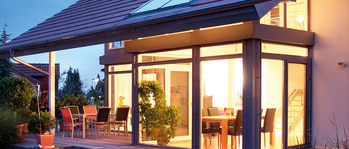 Haus mit großen Gartenteich